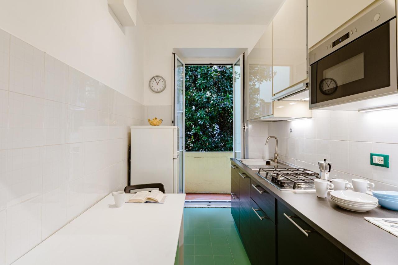 Apartment Arezzo Apartment, Metro Bologna E Bus Per La Sapienza, 4 Persone, Wifi *